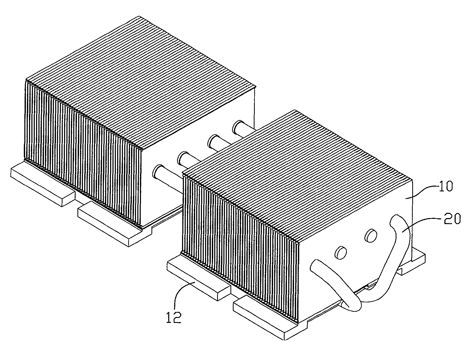 8栋 摘要 一种热管散热装置,包括两个散热器及连接两散热器的二根热管